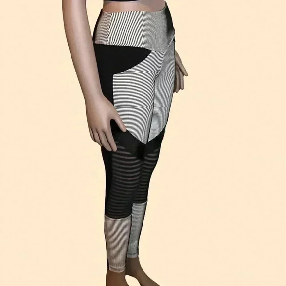 Bro FitWear Black White Stripped Mesh Athletic Stretchy Leggings Size Small Pant - Picture 2 of 5